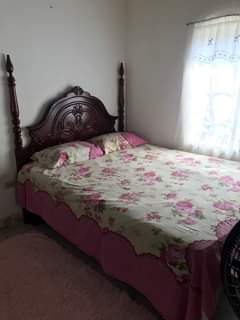 queen size bed