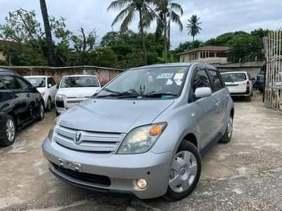 A picture of Nissan nauza new