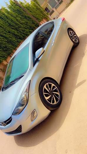 A picture of Super sharp Hyundai Elantra 2013 2014 model engine gear untampered
