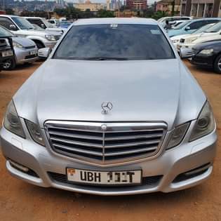 A picture of E300 2009 40M