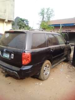 A picture of 2004 Honda Pilot V6