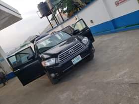 A picture of First come first buy No Be Bobo Talk Trust Me