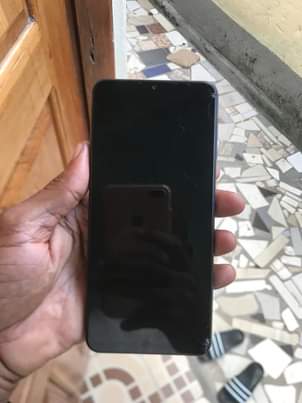 A picture of SAMSUNG GALAXY A12