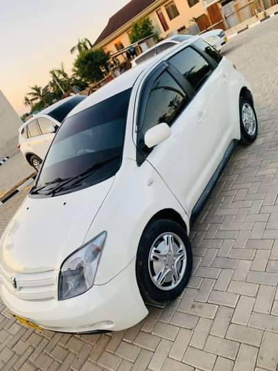 A picture of TOYOTA IST