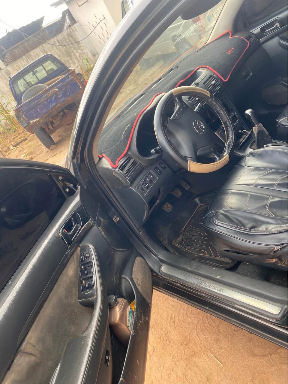 A picture of Toyota avensis