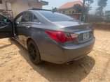 A picture of HYUNDAI SONATA 2012