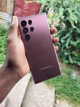 A picture of Qalaxy S22 ultra