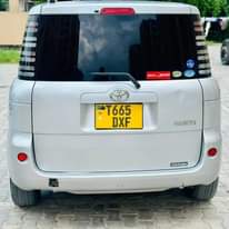 A picture of Toyota Sienta Price 11 Call0678682698 Gari ni nzuri sana Reg