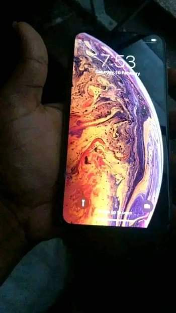 A picture of Nigerian used iPhone xs max