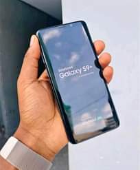A picture of Samsung s9 plus gb256.