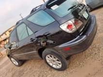 A picture of Lexus Rx300