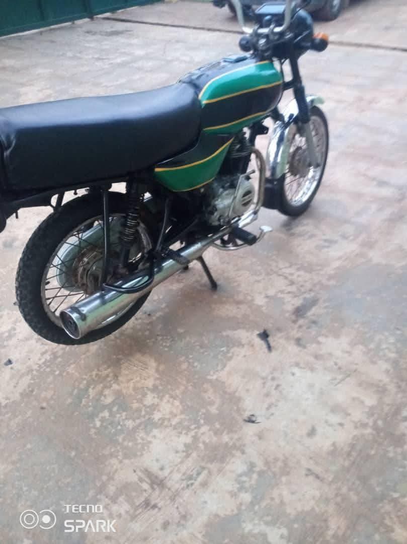 A picture of 2018 Bajaj boxer