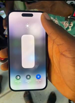 A picture of iPhone 15 pro max android version