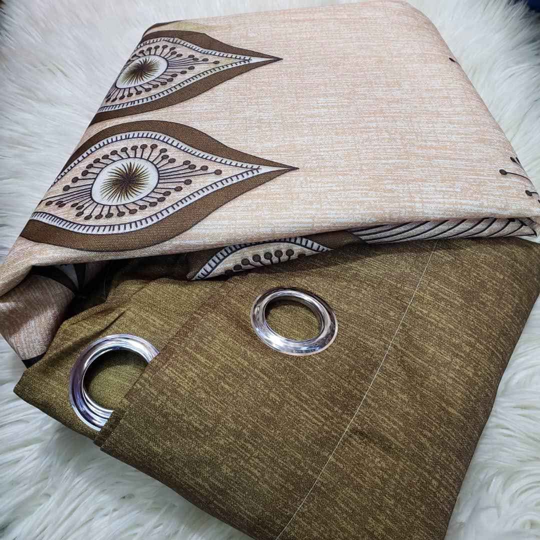 A picture of 3 pc curtains