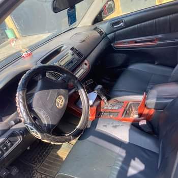 A picture of Toyota Camry Xle v6 2005 Model
