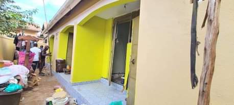 A picture of 3 double rooms for sale at 65m. They make 1m.per