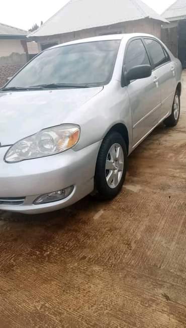 A picture of Belgium Standard Toyota corrolla 2006 Buy and drive with mortuary