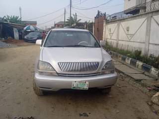 A picture of 2000 Lexus rx300 2000