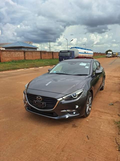 mazda axela