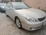 A picture of 2005 LEXUS ES 330
