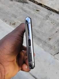 A picture of Samsung s20