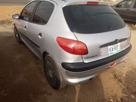 A picture of Peugeot 206 manual Transmission 4 sale clean body and clean