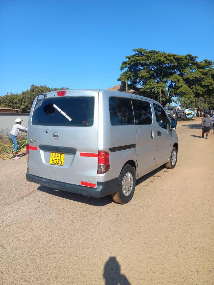 nissan nv200