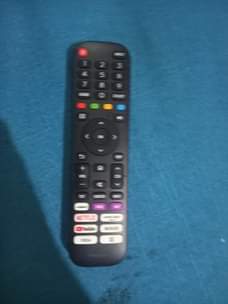 A picture of 32 inch smart hisense frameless tv