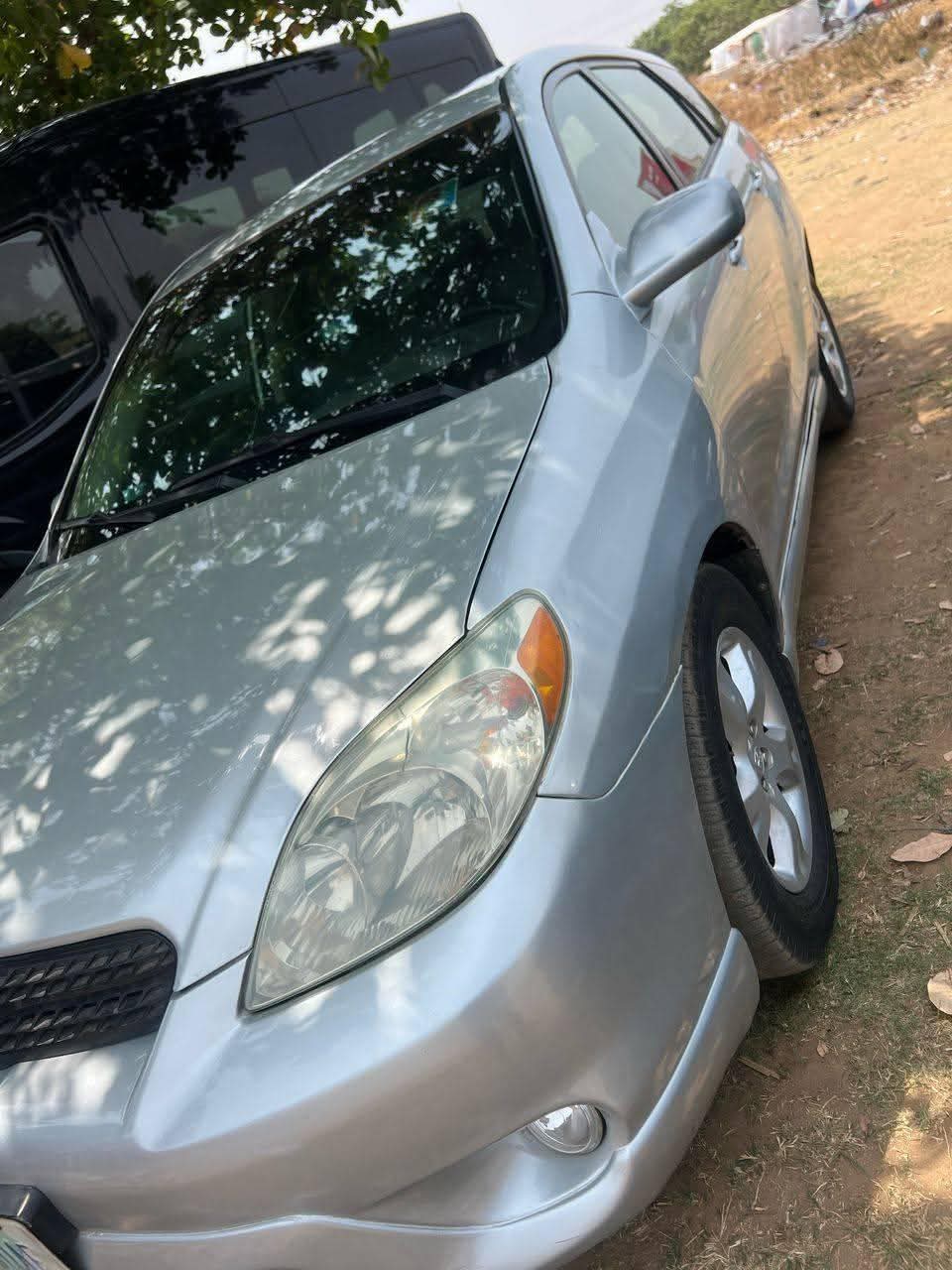 A picture of 2005 Matrix 2005 model 2005