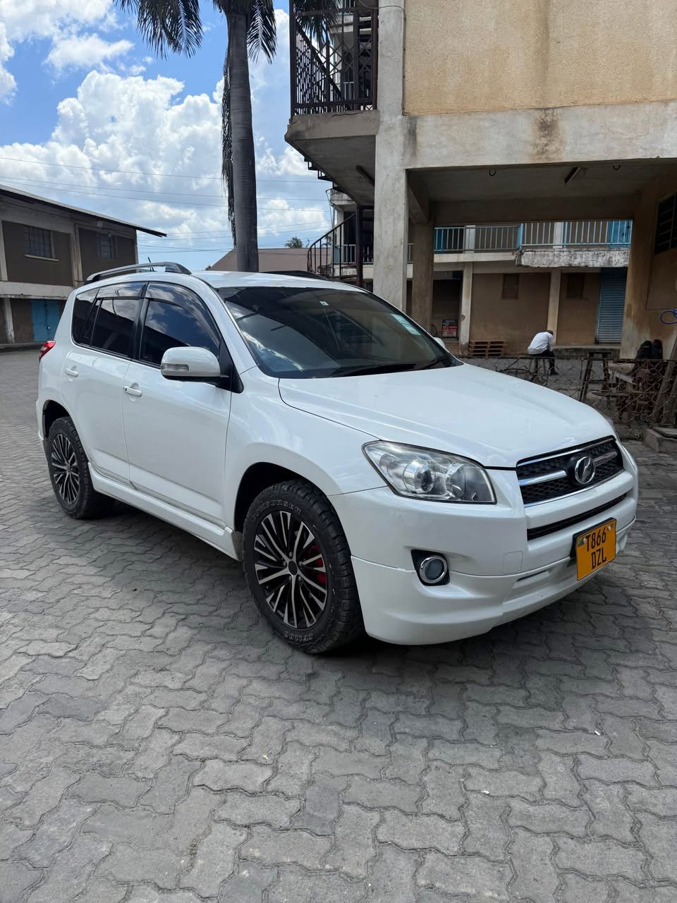 A picture of RAV 4