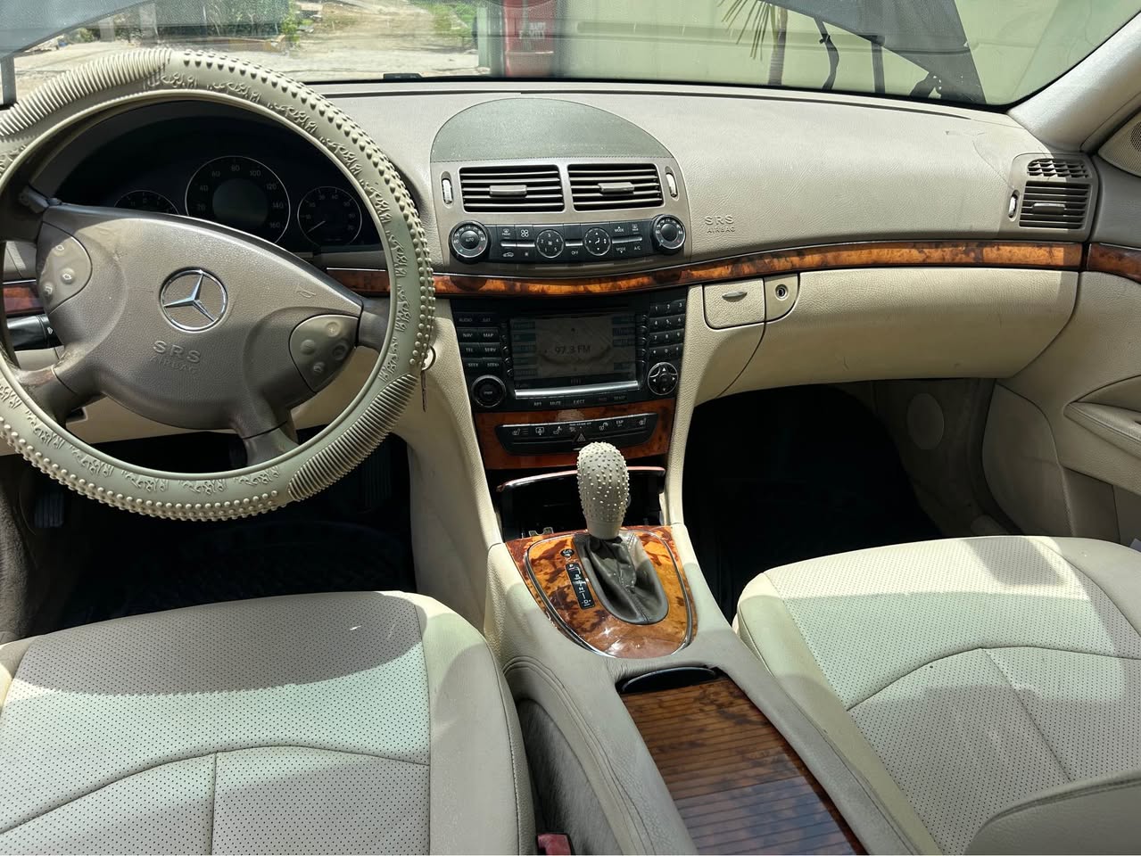 A picture of Registered 2006 Mercedes Benz E320 neatly used faultless