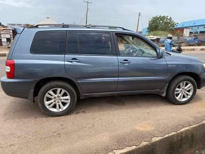 A picture of Car s