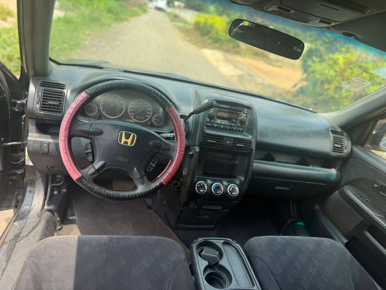 A picture of Honda CR V 05