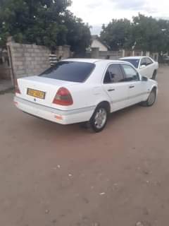 classifieds/cars mercedes