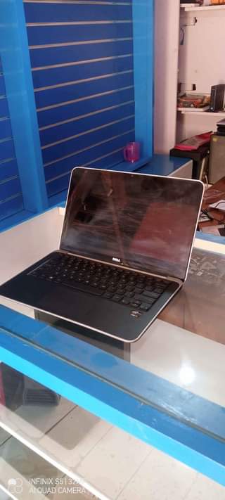 A picture of Dell XPS i7
