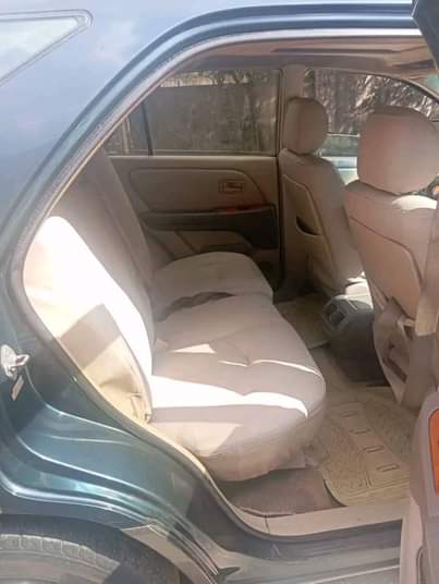 A picture of Rx 300 with silent Engine and smooth Gear transmission AC