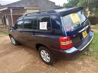 A picture of Toyota kluger 2003