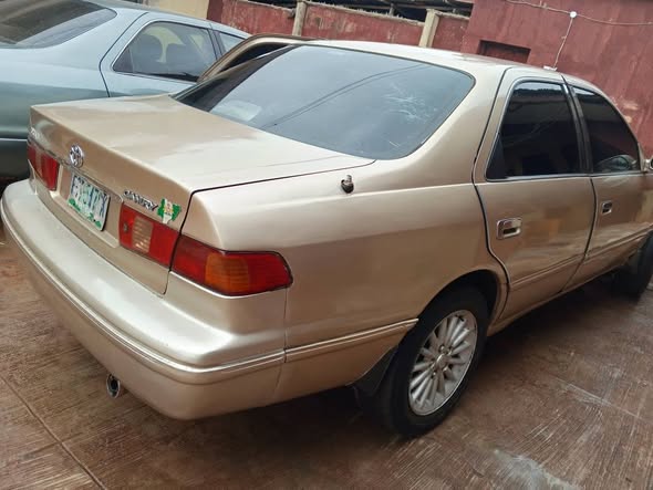 A picture of Toyota Camry 2002
