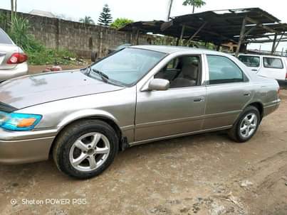 A picture of Toyota camry