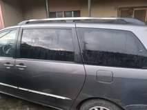 A picture of Toyota sienna 2005 model first body for sale Location Owerri