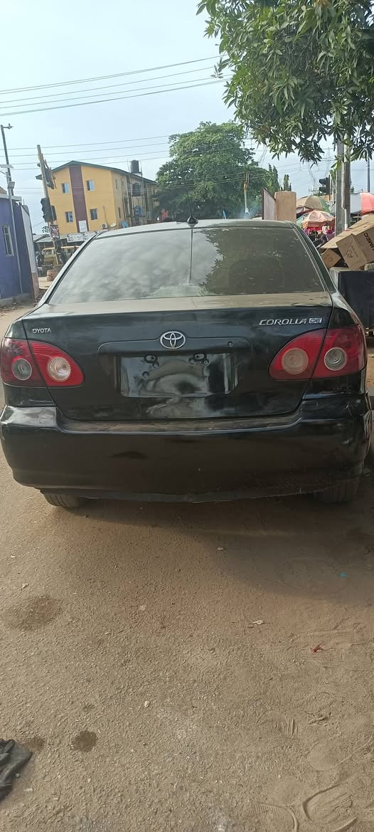A picture of Toyota Corolla 05 06 tokubo standard manual transmission 3 2m