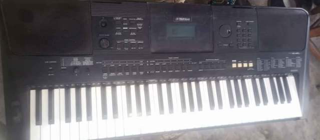 A picture of Yamaha E453