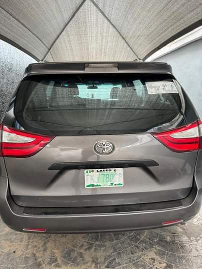 A picture of 2016 sienna 09034098996
