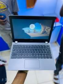 A picture of Brand New Looking Acer Auron Paine Intel Cereron 4gb ram