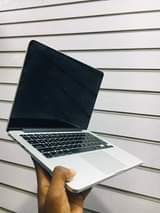 A picture of MAC BOOK PRO CORE I5