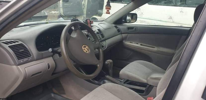 A picture of 2005 Toyota Camry Ex