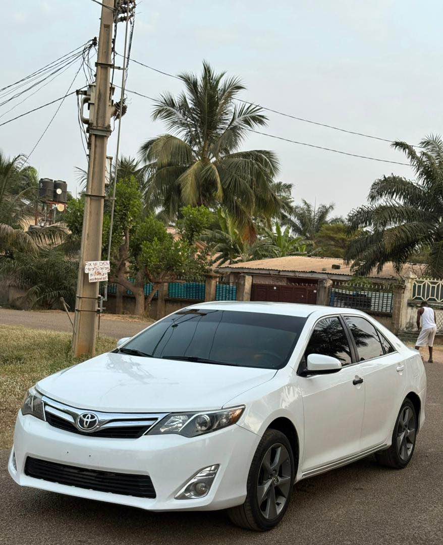 A picture of Toyota Camry LE 2013
