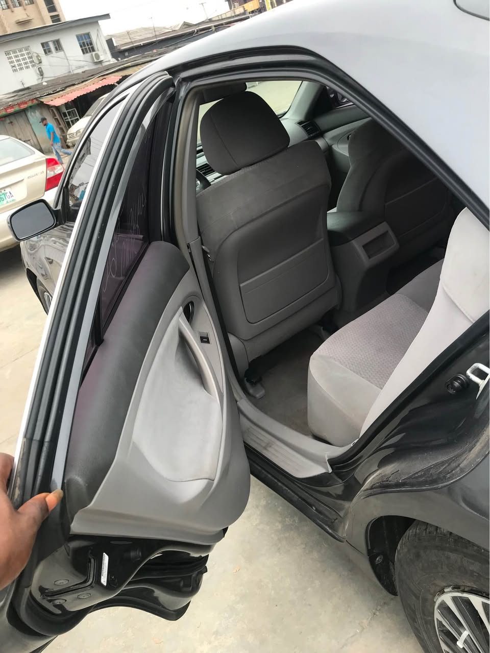 A picture of TOYOTA CAMRY 2011 Tokunbo