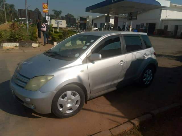 used toyota runx