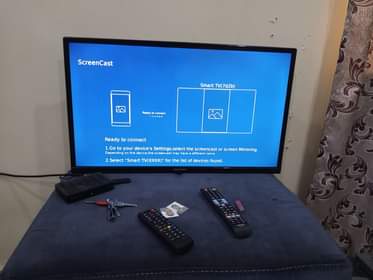 A picture of UNITED 32INCH SMART TV COMES WITH ALOT OF FEATURES PRICE